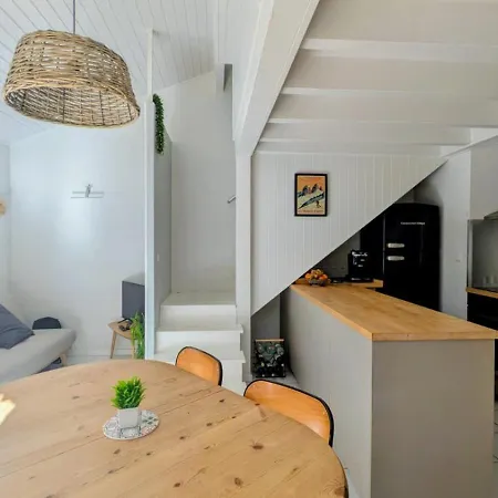 Ocean, Maison 6p, Grande Terrasse Sous Les Pins, Golf, Piscine & Ocean A Velo Ferienhaus Lacanau